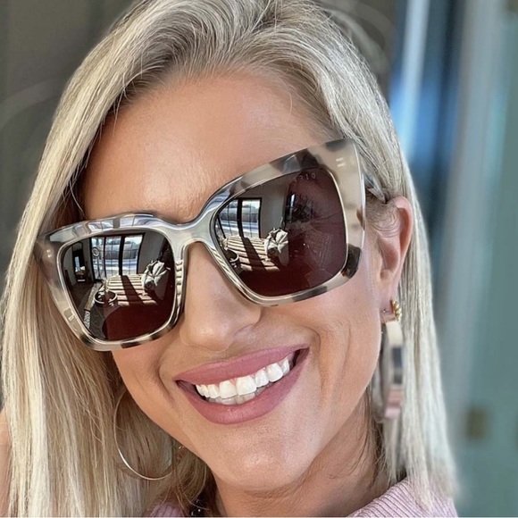 New Diff oversize sunglasses. - Picture 1 of 2